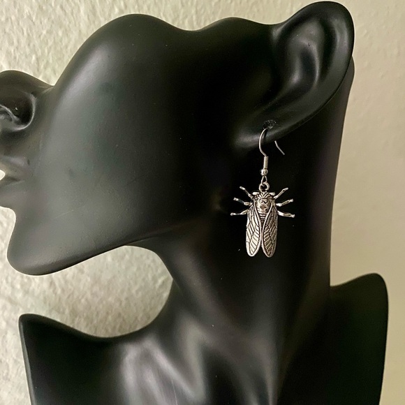 Silver Cicada Earrings | Statement Bug Jewelry - Picture 2 of 9